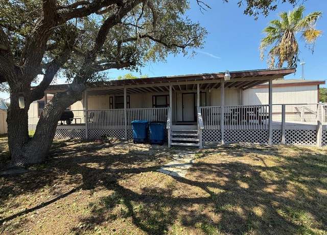 Property at 209 N Doughty St, Rockport, TX 78382, 3 beds, 2 baths