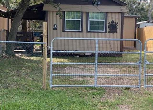 Property at 1121 N Terry St, Rockport, TX 78382, 2 beds, 1 bath