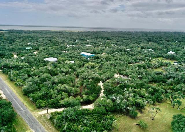 Property at 35 Bee Tree Cir, Rockport, TX 78382, 1 bed, 1 bath