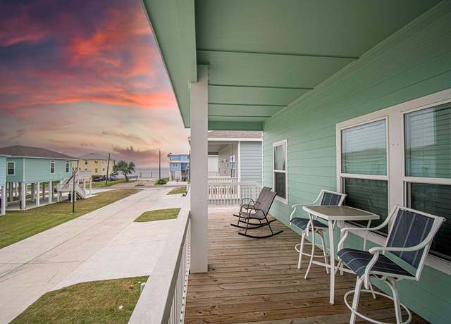 Property at 223 Paradise, Rockport, TX 78382, 3 beds, 2 baths