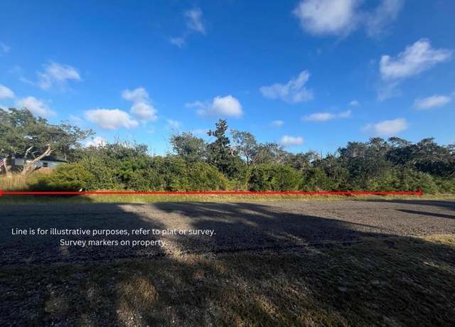 Property at 910 Redwood Ave, Rockport, TX 78382