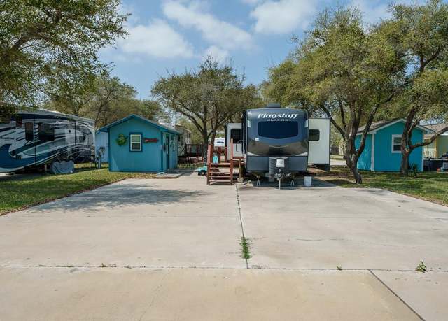 Property at 1402 W Corpus Christi St, Rockport, TX 78382
