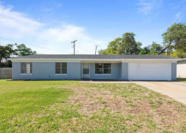 Property at 2003 Bay Ave, Rockport, TX 78382, 3 beds, 2 baths