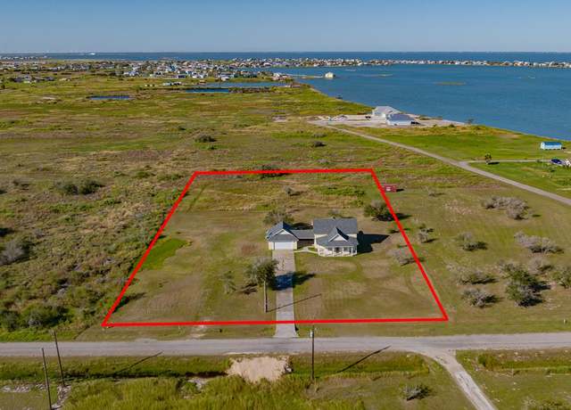 Property at 331 Old Salt Lake Rd, Rockport, TX 78382, 3 beds, 2 baths