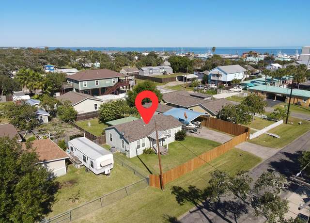 Property at 303 Palmetto Ave, Fulton, TX 78358, 2 beds, 1 bath