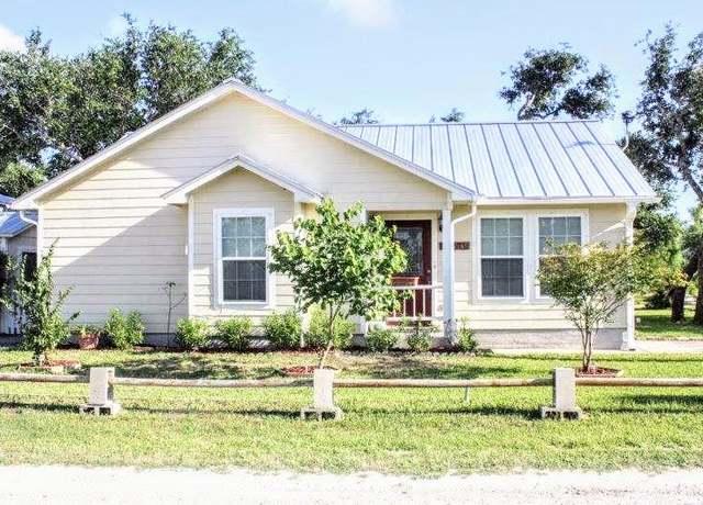 Property at 254 South Lake Dr, Rockport, TX 78382, 2 beds, 2.5 baths