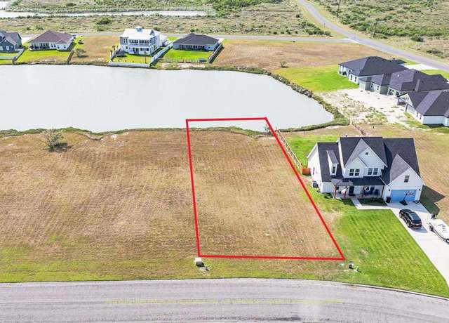 Property at 5 South Pointe Cir, Rockport, TX 78382