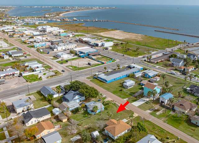 Property at 619 S Magnolia St, Rockport, TX 78382