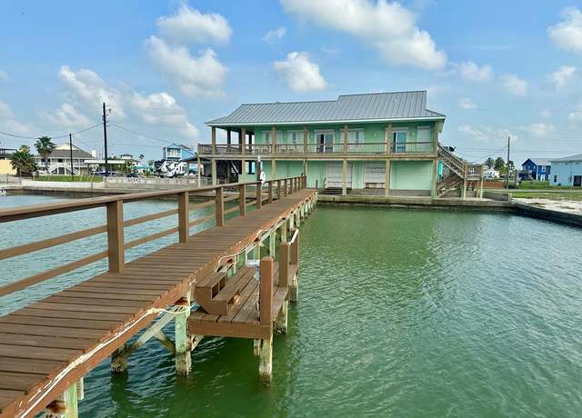 Property at 740 Copano Cove Rd, Rockport, TX 78382, 2 beds, 3 baths