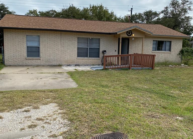 Property at 212 Lazy Ln, Rockport, TX 78382, 3 beds, 1.5 baths