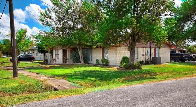 Photo of 202 N Ave C, Gregory, TX 78359
