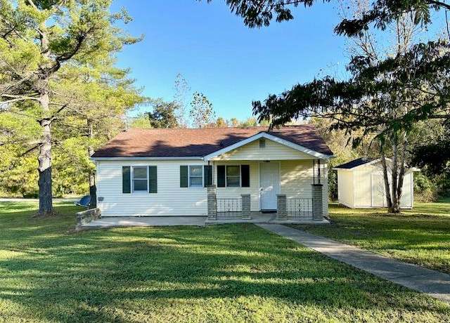 Property at 520 Valley View Dr, Piketon, OH 45661, 3 beds, 2 baths