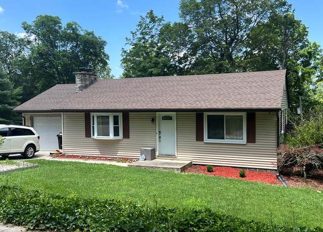 Property at 160 Stanhope Dr, Chillicothe, OH 45601, 2 beds, 2 baths