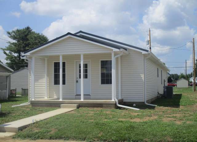 Property at 945 Columbus St, Chillicothe, OH 45601, 3 beds, 1 bath