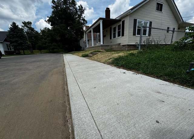 Property at 223 N Sugar St, Chillicothe, OH 45601, 2 beds, 1 bath