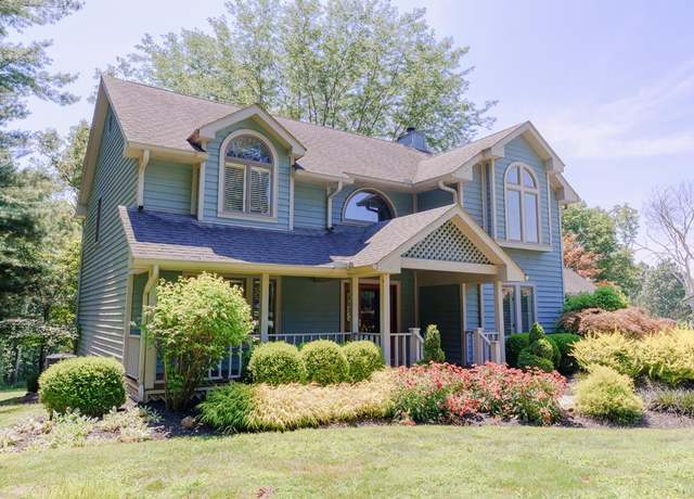 Property at 16 Turnberry Ln, Chillicothe, OH 45601, 5 beds, 4 baths