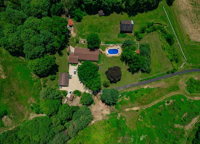Property at 2998 Dry Run Rd, Chillicothe, OH 45601, 4 beds, 2.5 baths