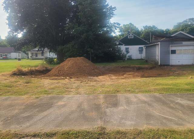 Property at 313 W 6th St, Waverly, OH 45690
