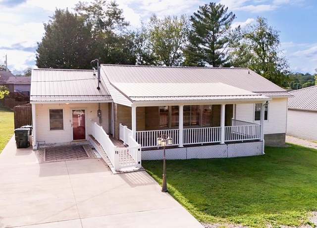 Property at 29 Carroll Ave, Jackson, OH 45640, 3 beds, 3 baths
