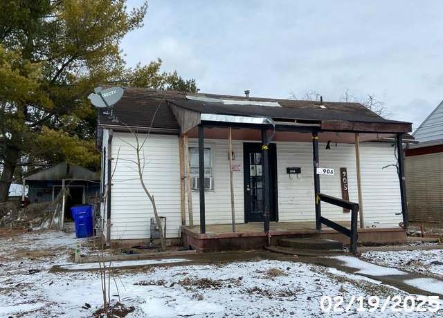 Property at 905 Akron St, Chillicothe, OH 45601, 2 beds, 1 bath