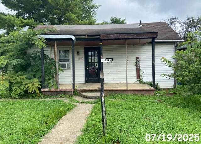 Property at 905 Akron St, Chillicothe, OH 45601, 2 beds, 1 bath