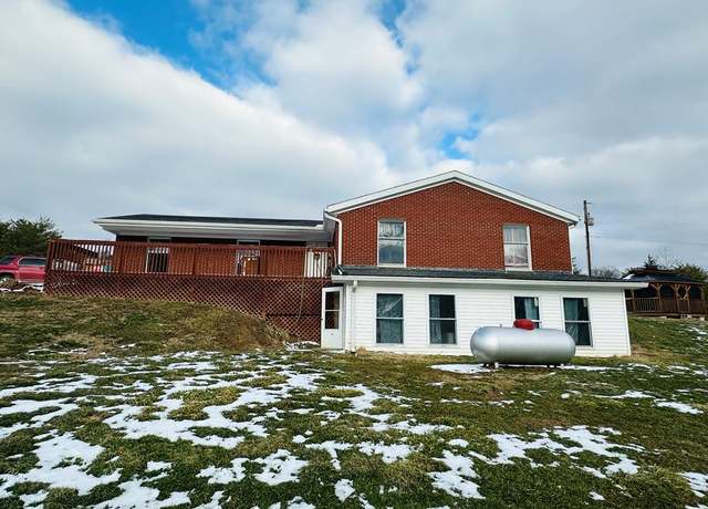 Property at 3513 Valley Chapel Rd, Jackson, OH 45640, 3 beds, 2 baths