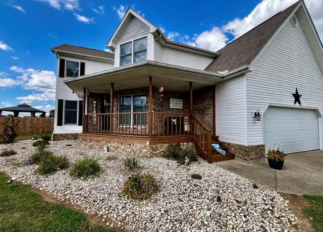 Property at 559 Golfview Dr, Chillicothe, OH 45601, 3 beds, 2.5 baths