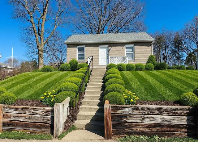 Property at 160 Logan St, Circleville, OH 43113, 2 beds, 1 bath