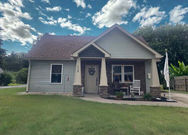 Property at 128 Maplewood Dr, Chillicothe, OH 45601, 3 beds, 2 baths