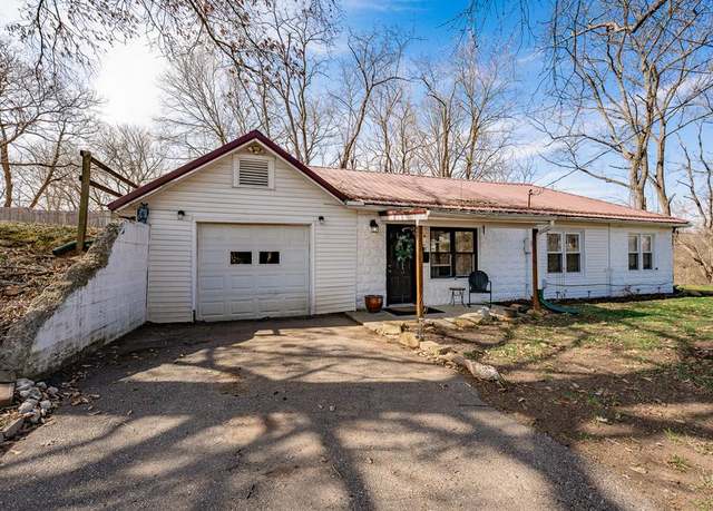 Property at 515 Howard St, Waverly, OH 45690, 2 beds, 1 bath