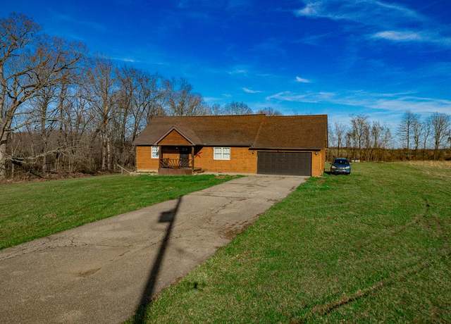 Property at 268 Savilla Dr, Waverly, OH 45690, 4 beds, 2 baths