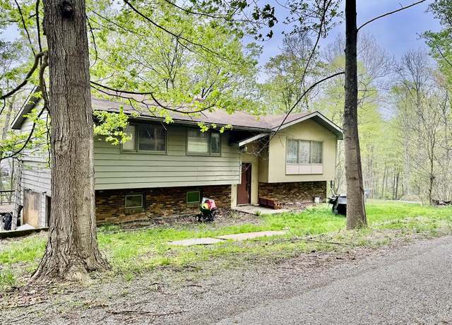 Property at 41 Moore Rd, Waverly, OH 45690, 4 beds, 2.5 baths