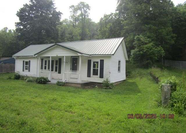 Property at 2256 Massieville Rd, Chillicothe, OH 45601, 2 beds, 1.5 baths