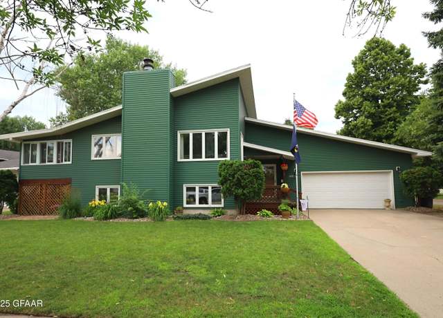 Property at 1402 Rider Rd, Grand Forks, ND 58201, 4 beds, 2 baths