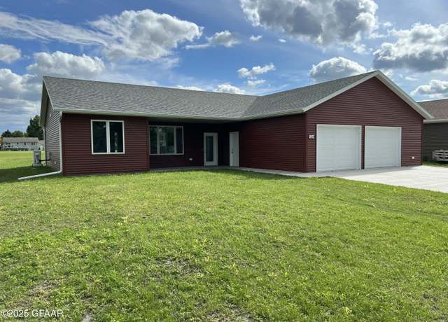 Property at 504 3rd Ave NE, Crookston, MN 56716, 3 beds, 2 baths