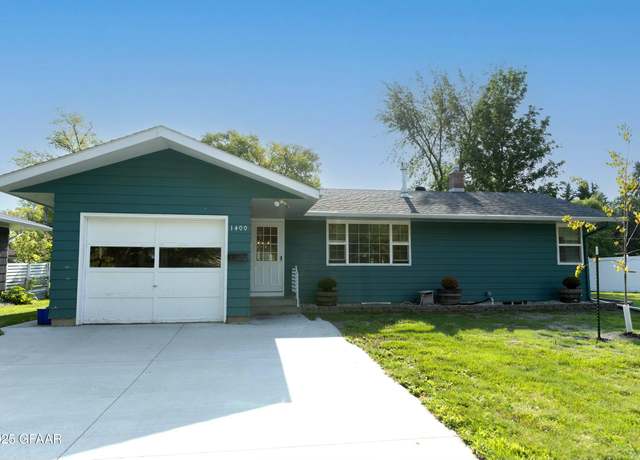 Property at 1400 Radisson Rd, Crookston, MN 56716, 3 beds, 2 baths