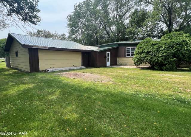 Property at 418 7th Ave, Reynolds, ND 58275, 2 beds, 1 bath