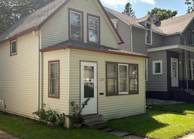 Property at 1007 2nd Ave N, Grand Forks, ND 58203, 2 beds, 1 bath