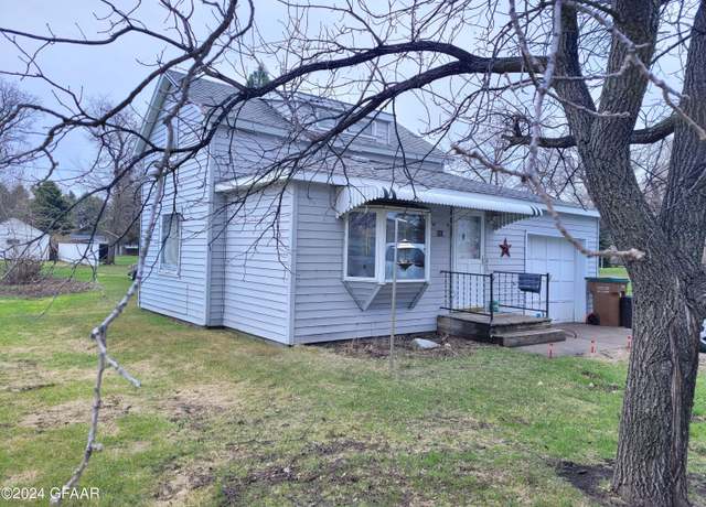 Property at 503 Windom St, Drayton, ND 58225, 2 beds, 1.5 baths