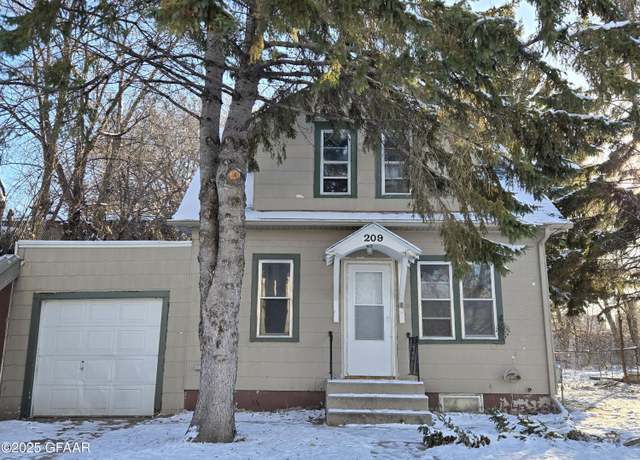 Property at 209 Maple St, Crookston, MN 56716, 2 beds, 1 bath