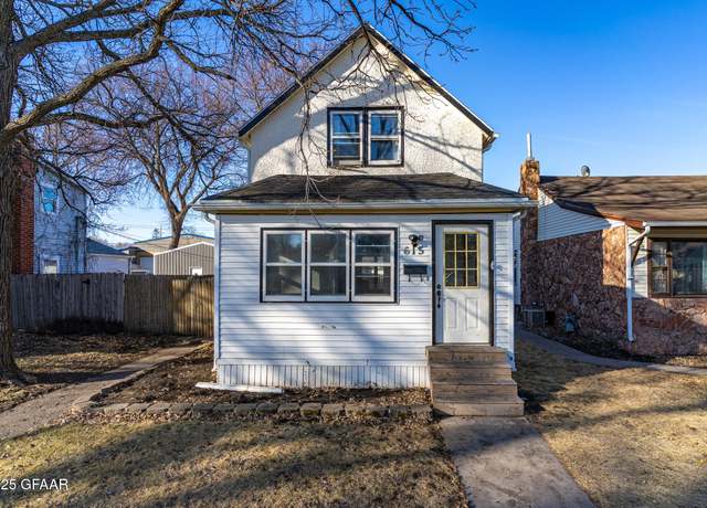 Property at 615 7th St N, Grand Forks, ND 58203, 4 beds, 2 baths