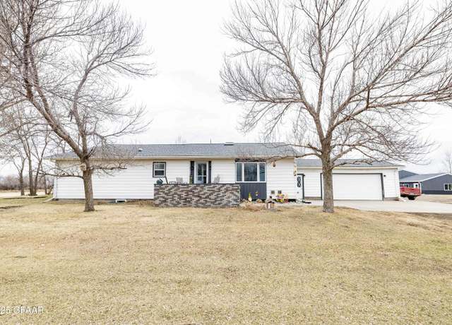 Property at 595 69th St N, Grand Forks, ND 58203, 4 beds, 3 baths