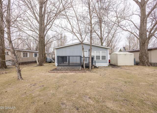 Property at 2499 Lawndale Rd, Grand Forks, ND 58201, 4 beds, 2 baths