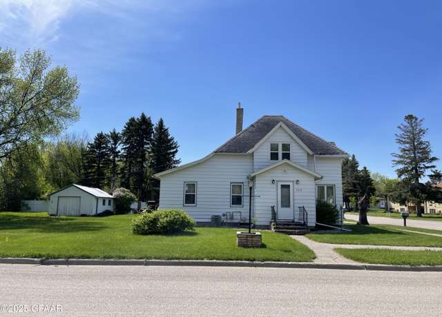 Property at 108 7th St W, Park River, ND 58270, 3 beds, 2 baths