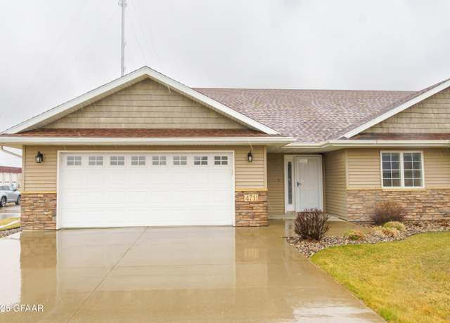 Property at 4711 Ridgewood Ln, Grand Forks, ND 58201, 2 beds, 2 baths