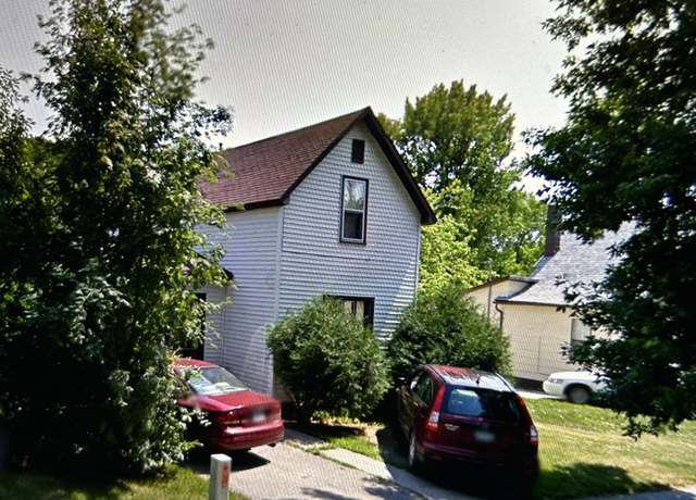 Property at 629 Hunter St, Crookston, MN 56716, 3 beds, 1 bath