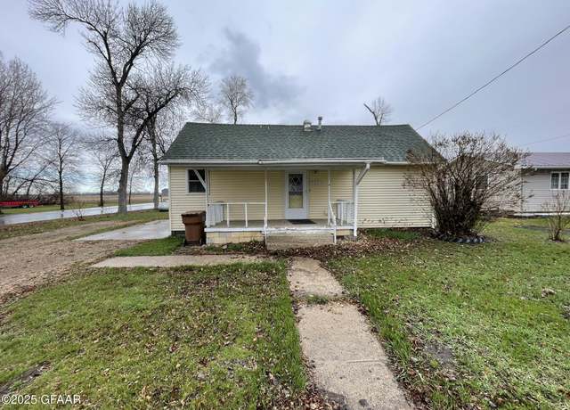 Property at 723 W 4th St, Larimore, ND 58251, 2 beds, 1 bath