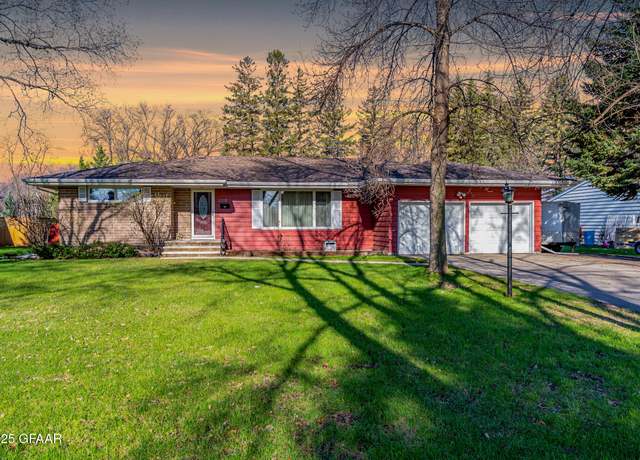 Property at 2318 Belmont RD Rd, Grand Forks, ND 58201, 4 beds, 2 baths