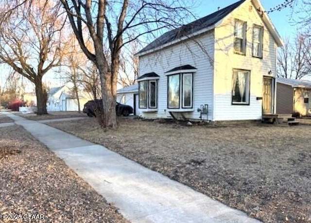 Property at 701 Front St N, Crookston, MN 56716, 3 beds, 1 bath