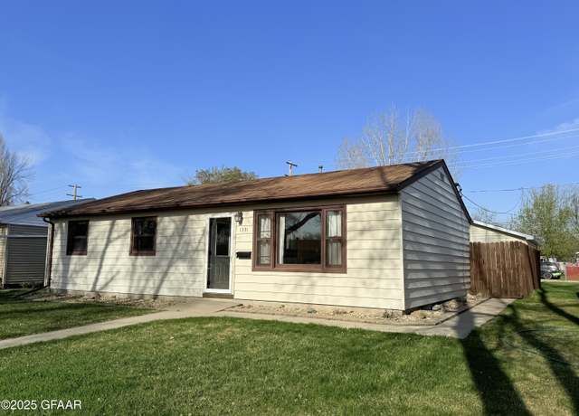 Property at 1331 S 19th Street St, Grand Forks, ND 58201, 4 beds, 2 baths